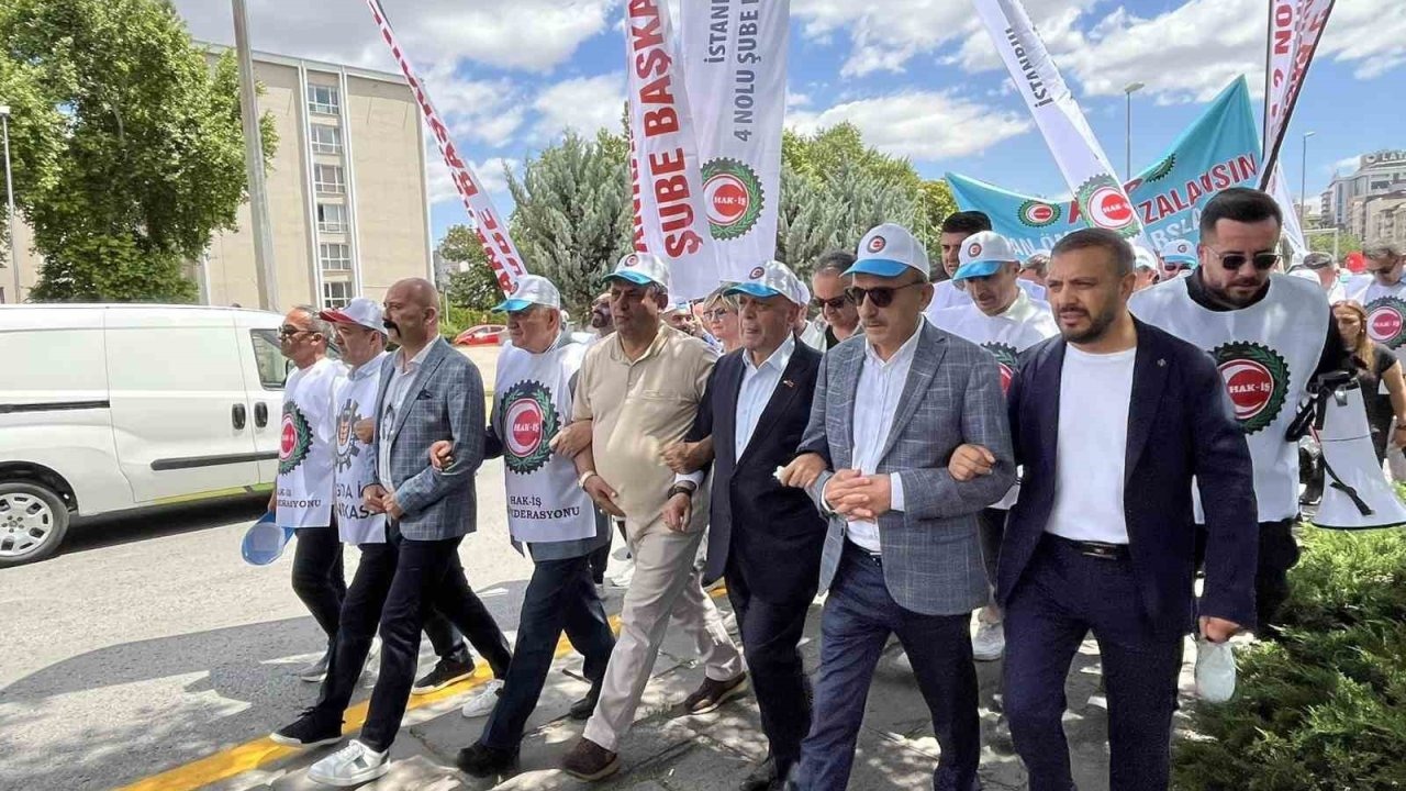 HAK-İŞ’ten yürüyüş ve basın açıklaması