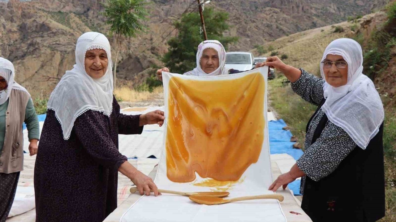 Pekmez ocakları bu kez pestil için yandı
