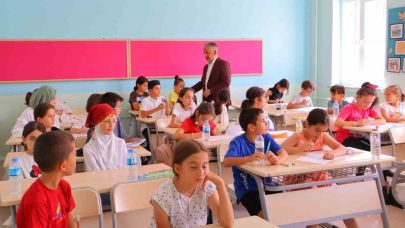 Yaz Kur’an kursu öğrencileri bilgide yarıştı