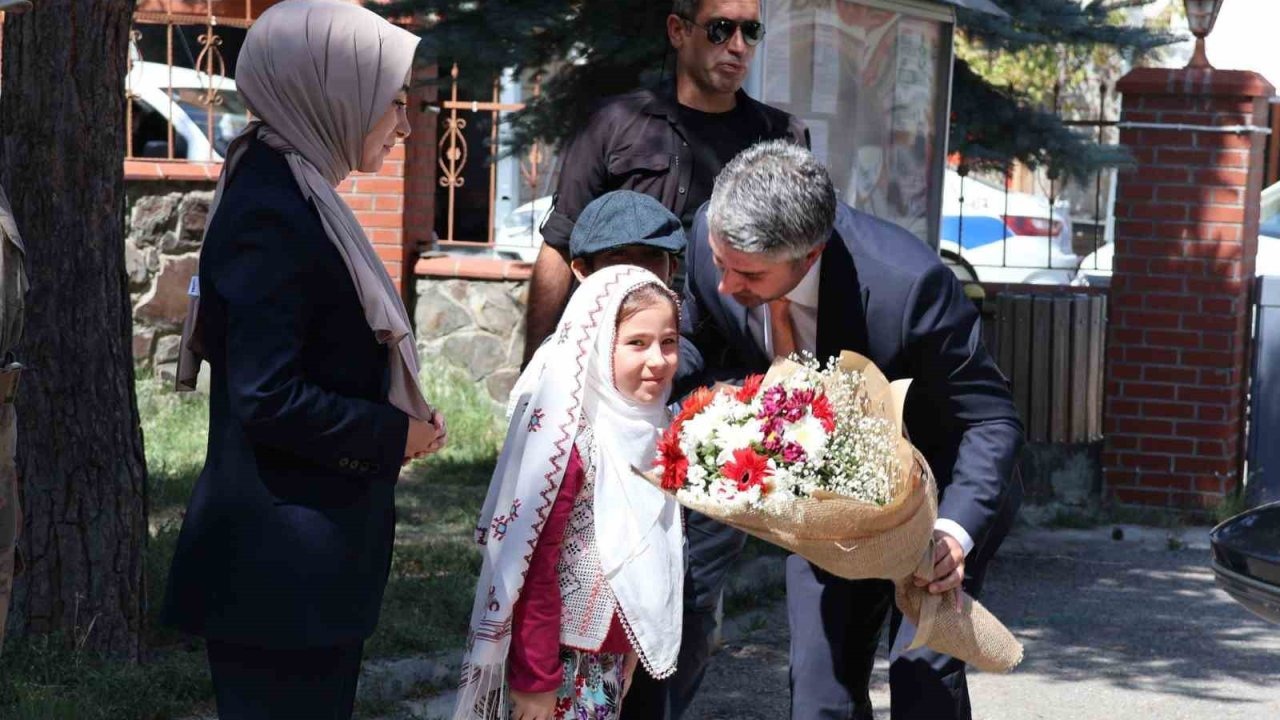 Bakan Yardımcısı Tarıkdaroğlu, "Aileyi güçlendirecek çalışmaları yakından izliyoruz"