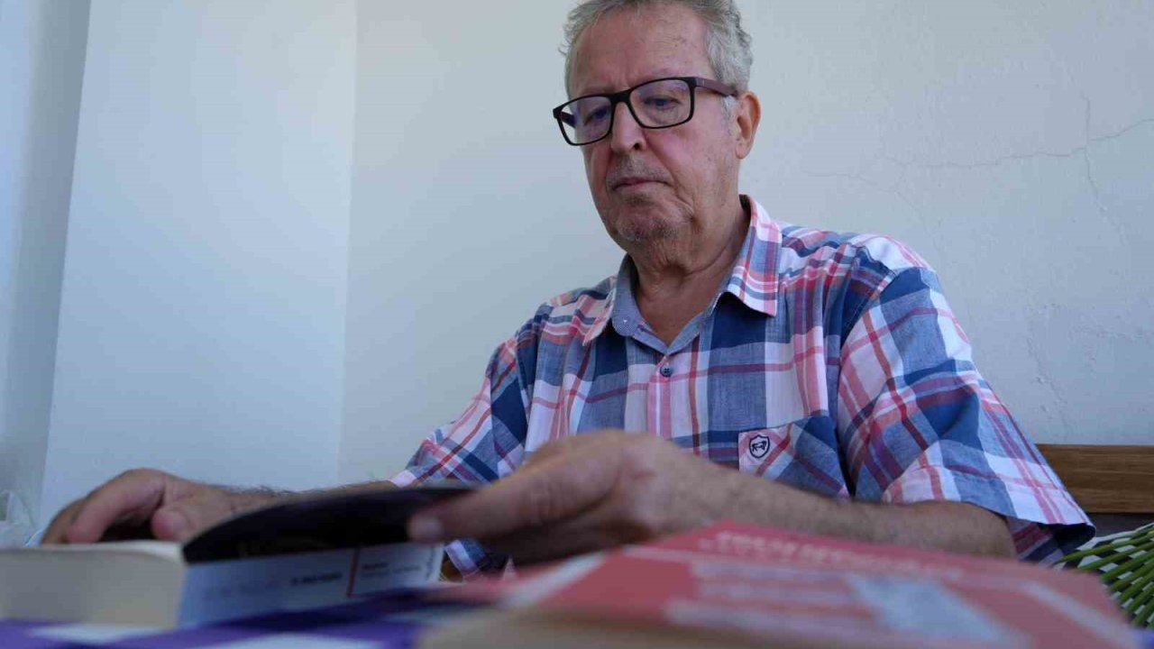 12 Eylül darbesine şahit olan Özensoy: "Yaşananlar şimdi bir film gibi geliyor"