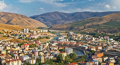 Kiralar büyükşehirlerle yarışıyor! Ev bulmak çileye dönüştü...
