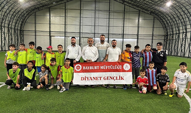 Bayburt’ta Yaz Kur'an Kursları Futbol Turnuvası başladı