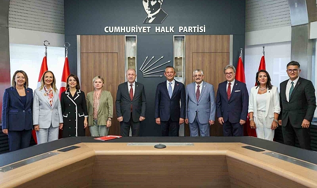 CHP lideri Özgür Özel, Zafer Partisi Genel Başkanı Ümit Özdağ’ı ağırladı