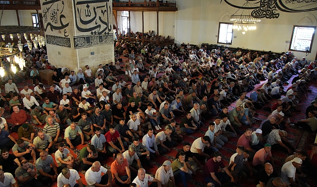 Edirne'de pehlivanlar cuma namazında buluştu