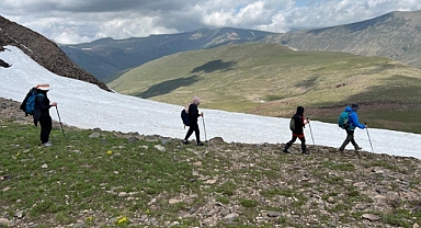 Erzurum'da dört mevsimi yaşatan doğa yürüyüşü
