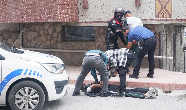 gençlerin kavgası kanlı bitti