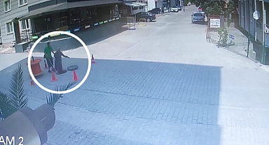 Görme engelli çift kapağı açık rögara düştü