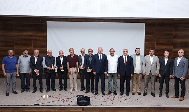 Şölenlerin önemli bir parçası olan Şiir dinletisi gönüllere dokundu