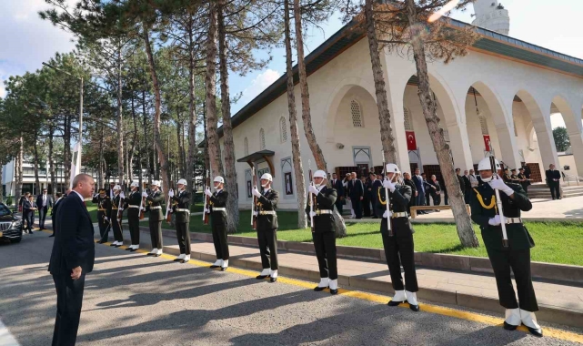 Cumhurbaşkanı Erdoğan: "Türk Silahlı Kuvvetlerimiz sorumluluk aldığı her yerde görevini, alnının akıyla yerine getiriyor"