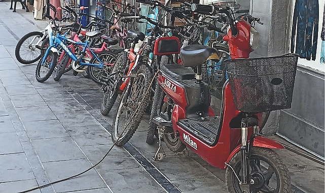 Kaldırımlar tek kişilik mi?