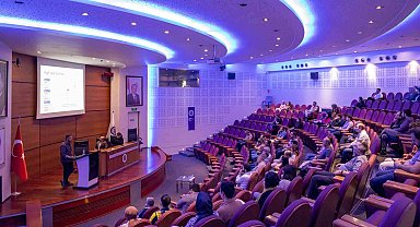 Atatürk Üniversitesi'nde yapay zekâ ile yenilikçi yaklaşımlar konuşuldu