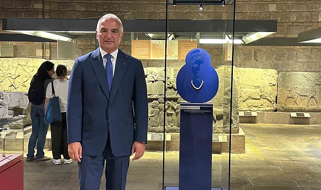 Bakan Ersoy: "Anadolu kökenli olan ve izinsiz yurtdışına çıkarıldığı ispat edilen eserleri yüzde 100'e yakın başarıyla ülkemize getirmeyi başarıyoruz"