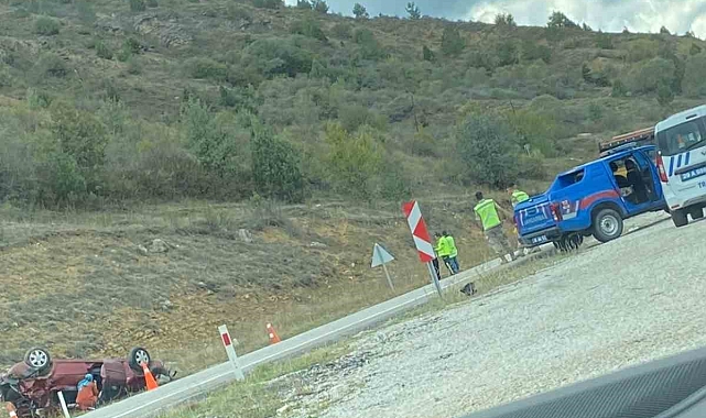 Gümüşhane'de otomobil takla attı: 1'i çocuk 6 yaralı