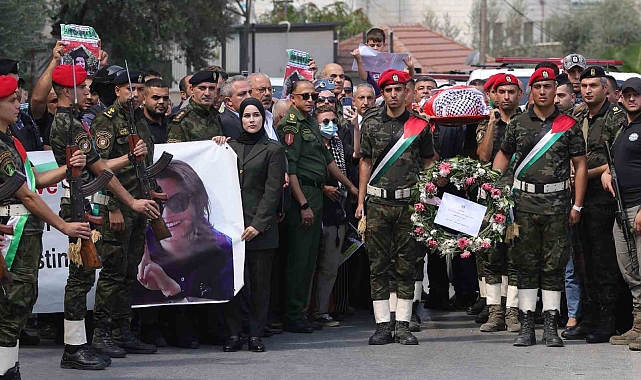 İsrail askerlerinin öldürdüğü Türk aktivist Ayşenur Ezgi için Batı Şeria'da cenaze töreni