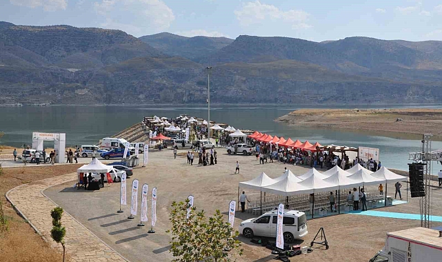 Tarihi Hasankeyf'te Su, Doğa Sporları ve Turizm Festivali düzenlendi