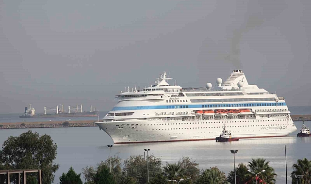 Bin 114 Rus turist, kruvaziyerle Samsun'a geldi