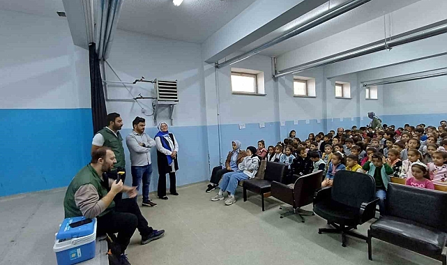 Hayvan sevgisi çocuklarda veterinerlik ilgisi oluşturdu