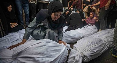 İsrail Gazze'de yerleşim alanı ve okullara saldırdı: En az 73 kişi öldü
