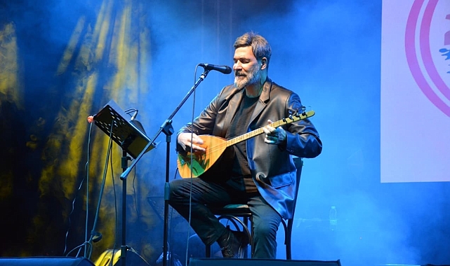 Uğur Işılak, Babafest'te unutulmaz bir gece yaşattı