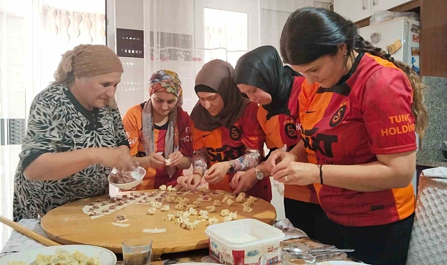 Ahıska Türkleri 'Hınkal' kültürünü Honaz'da yaşatıyor