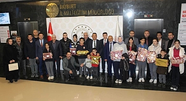 Bayburt'ta öğrenciler Türkçe'nin zenginliklerini keşfediyor