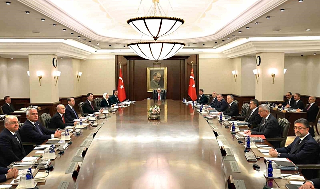 Cumhurbaşkanı Erdoğan: "Terör örgütünün belediye gücüyle haraç mekanizmaları kurmasına göz yumamayız"
