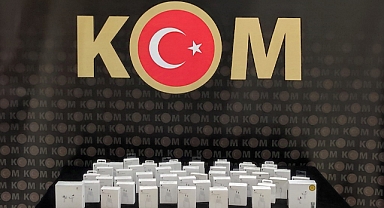 Kaçak elektronik eşya ele geçirildi