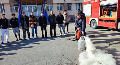 Öğrencilere yangın eğitimi
