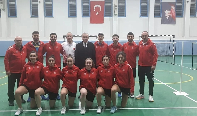 Türkiye Badminton Milli Takımı Avrupa Şampiyonası hazırlıklarını EBYÜ'de sürdürüyor