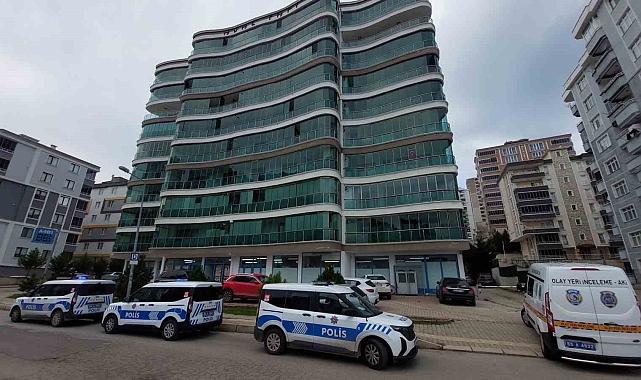 Samsun'da 16 yaşındaki çocuk babasını uyurken tabancayla kafasından vurdu
