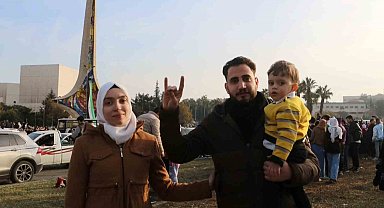 Türkiye'den Şam'a dönen Elhattat ailesinden hemşehrilerine çağrı: "Gelin, Suriye'yi yeniden inşa edelim"