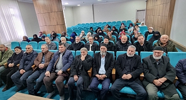 ‘Umre Hazırlık Semineri’ ile umreciler bilgilendirildi