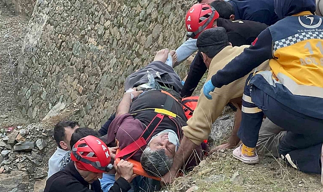 Dereye uçan motosiklet sürücüsünü JAK kurtardı