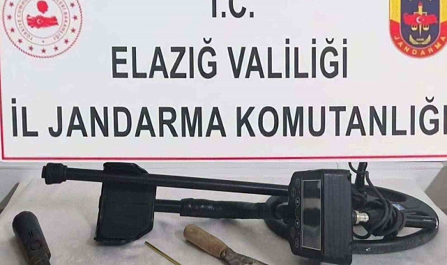 Elazığ'da kaçak kazı yapan 2 şüpheli yakalandı