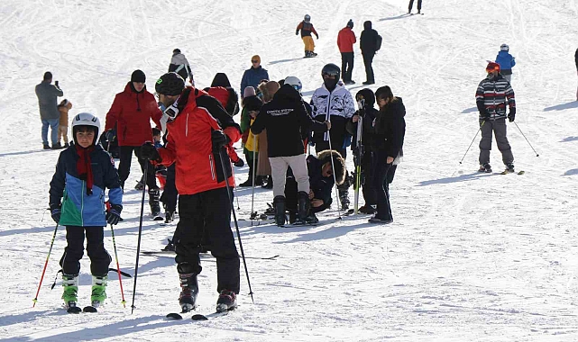 Ergan Kayak Merkezi sömestir tatilinde doldu taştı