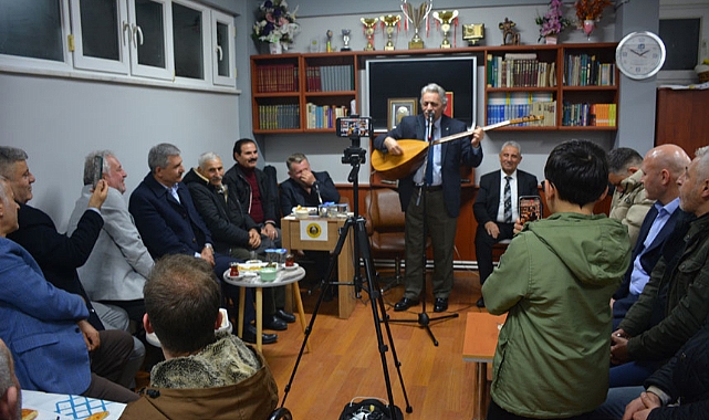 Masatlılar Derneğinde aşık atışması