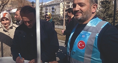 Anayasa değişikliği için imza kampanyası