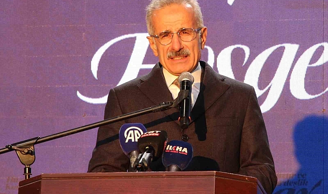 Bakan Uraloğlu: "İstanbul'da yaptıkları yolsuzlukların hesabını vermek yerine, 'demokrasi elden gidiyor' diyorlar"