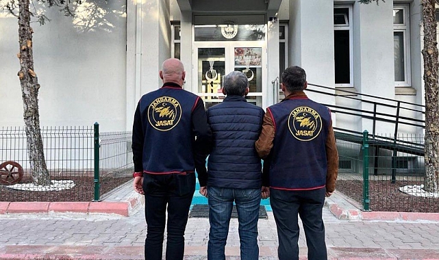 Bakan Yerlikaya duyurdu: FETÖ'cü eski emniyet müdürü Ankara'da yakalandı