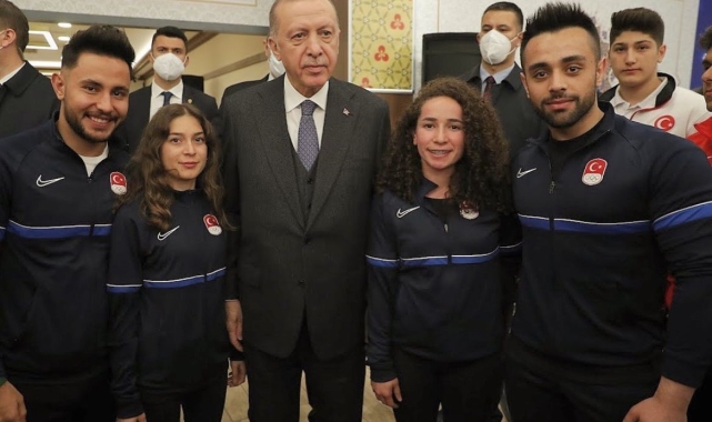 Şampiyon kayakçı ve kayak hocası babası Uludağ'daki yangında hayatlarını kaybettiler