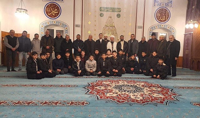 'Vakti Kuşanmak' etkinlikleri kapsamında sahur yapılıp namaz kılındı