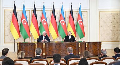 Azerbaycan Cumhurbaşkanı Aliyev: "Azerbaycan ve Ermenistan'ın barışa ulaşma yönündeki tutumlarının birbirine yakınlaştığını görüyoruz"