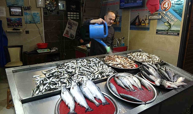 Balık tezgahları artık onlara emanet