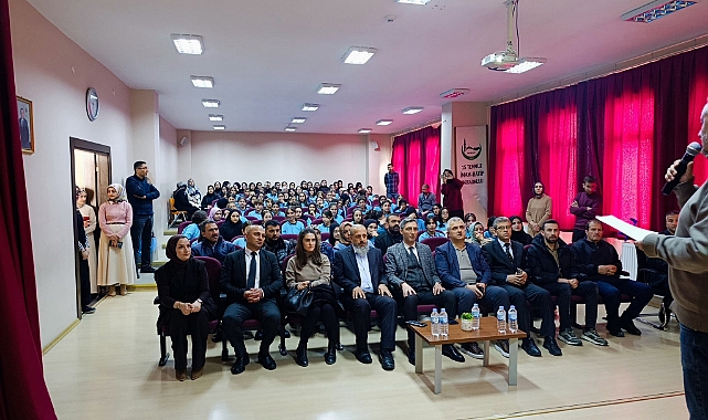 “Dize Dize Gönülden Gönüle Şiir Dinletisi”