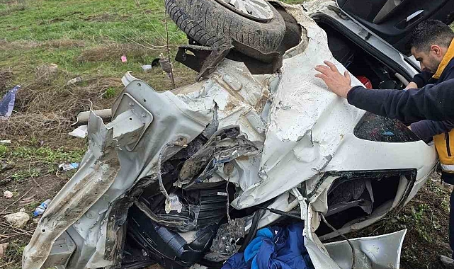 Elazığ'da kontrolünü kaybeden otomobil şarampole yuvarlandı: 5 yaralı