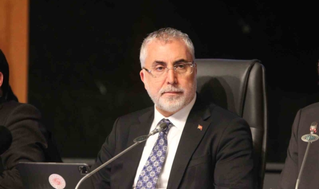 Bakan Işıkhan: "Kayseri, 2002'den bu yana 10'a katladığı ihracatı, istihdamda, sanayide kırdığı rekorlarla ülkemiz için bir gurur vesilesidir"