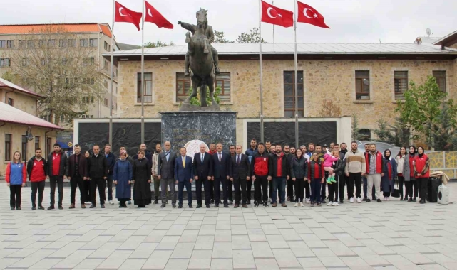 Bayburt'ta Gençlik Haftası etkinliklerinin açılışı yapıldı