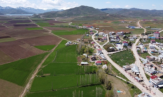 Demirözü’nde yeni yerleşim alanlarına yol ve altyapı çalışması başlıyor