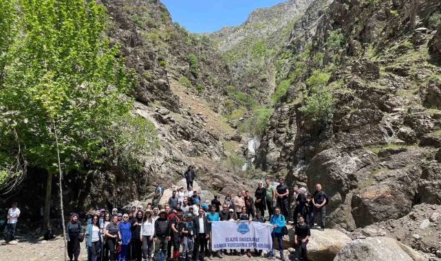 Karanlık Dere Kanyonu'nda doğa yürüyüşü düzenlendi